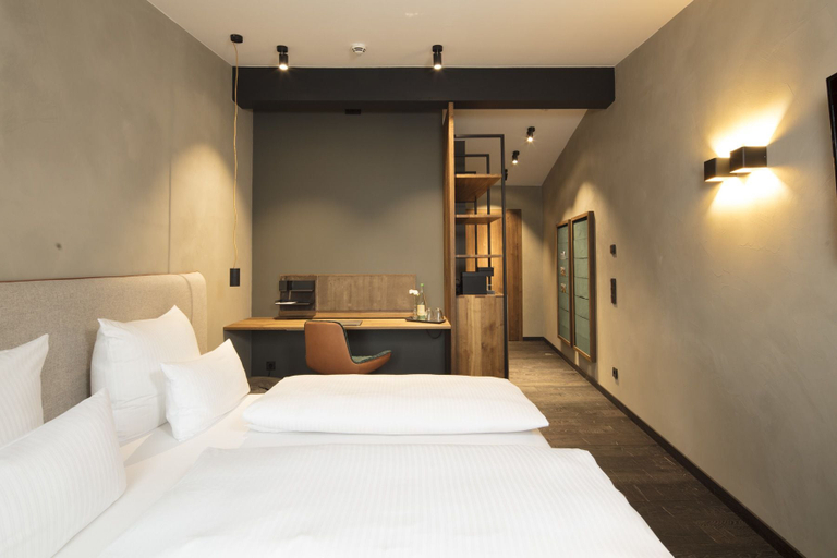 Bedroom 3, Wailtl Hotel, Erding