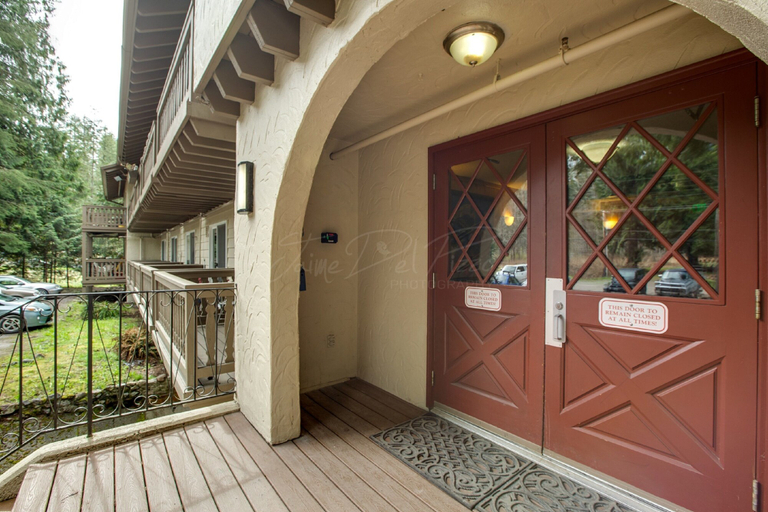 Exterior & Views 2, 37SLL - Economical - Convenient - Kitchenette - Sleeps 2, Whatcom