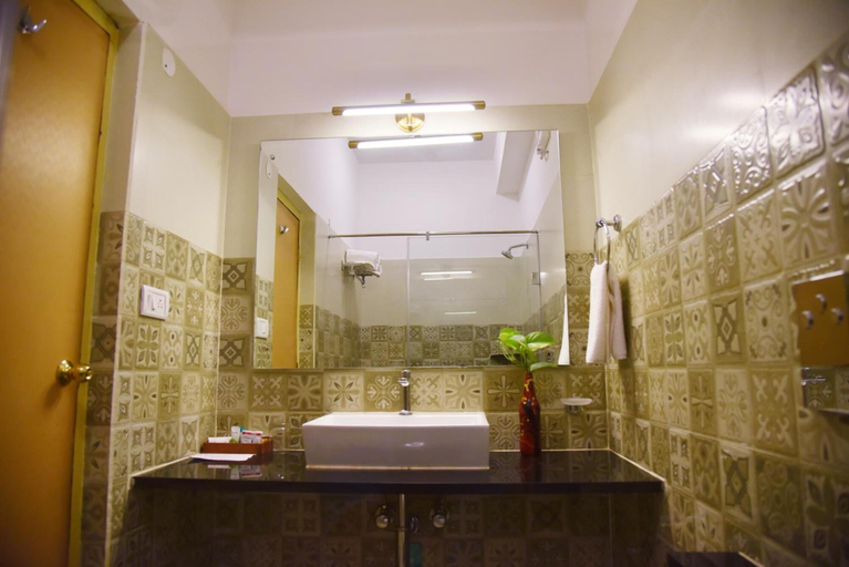 Bathroom 5, Indo Asia Heritage, Madikeri, Kodagu