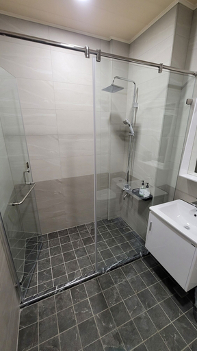 Bathroom 3, Maple Leaf Holiday Villa, Nantou