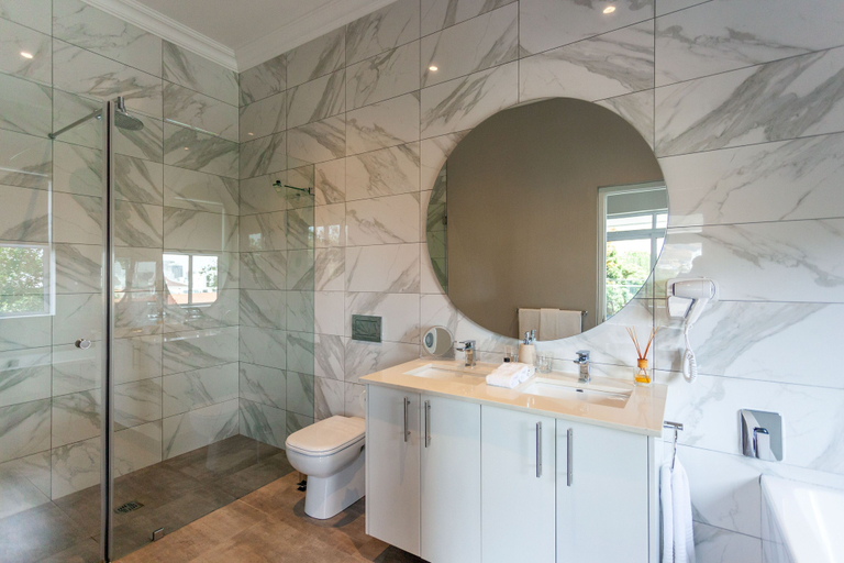 Bathroom 5, Cloud 9 Boutique Hotel and Spa, City of Cape Town