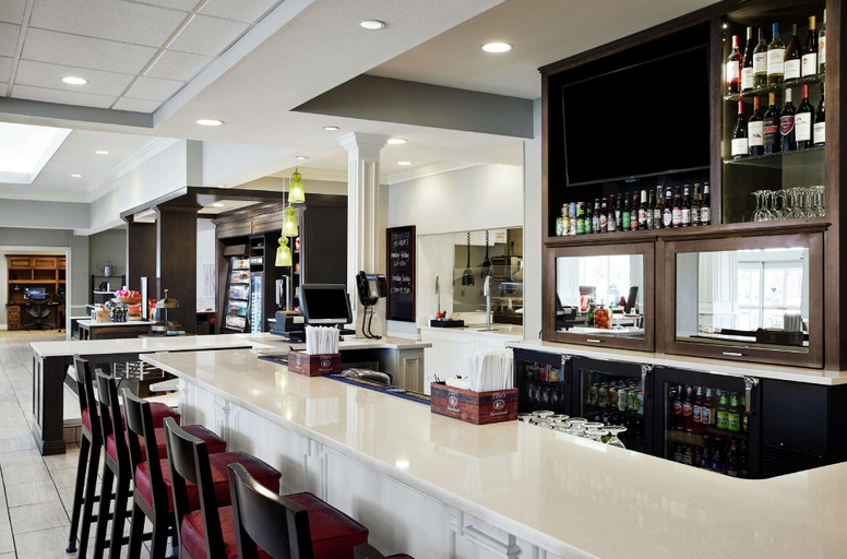 Food & Drinks 5, Hilton Garden Inn Champaign/Urbana, Champaign