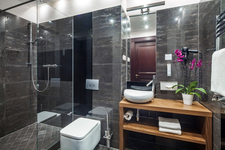 Bathroom 4, Hotel Unicus Krakow Old Town - Destigo Hotels, Kraków City