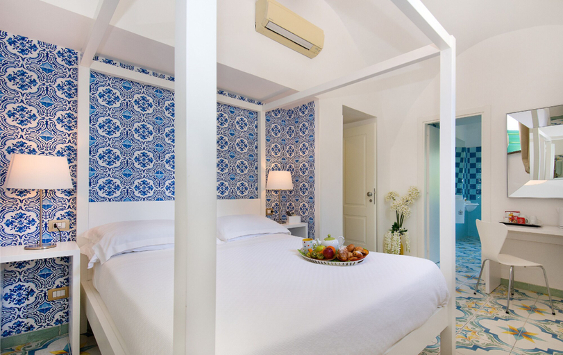 Bedroom 2, Relais Correale Rooms & Garden, Napoli
