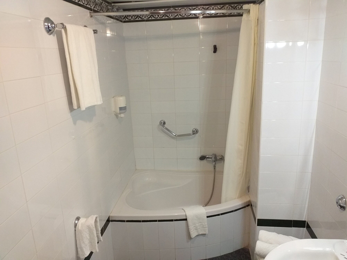 Bathroom 4, Hotel Anfiteatro Romano, Sevilla