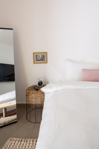 Bedroom 3, Cozy 2BDR with Parking