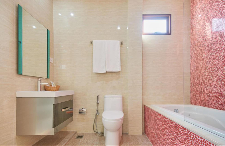 Bathroom 5, Lonuveli, Malé