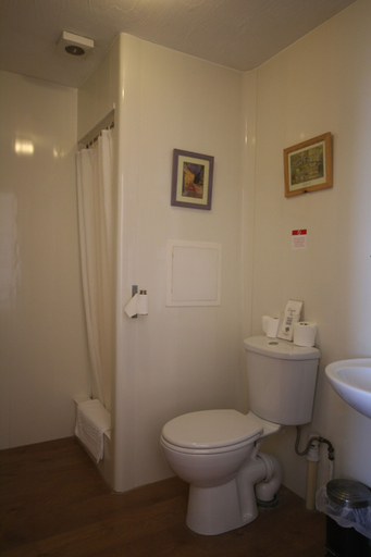 Bathroom 3, Blenheim Mount Hotel, Blackpool