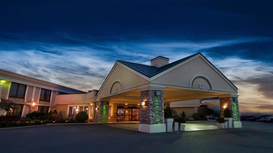 Exterior & Views 2, Buffalo Airport Hotel, Erie