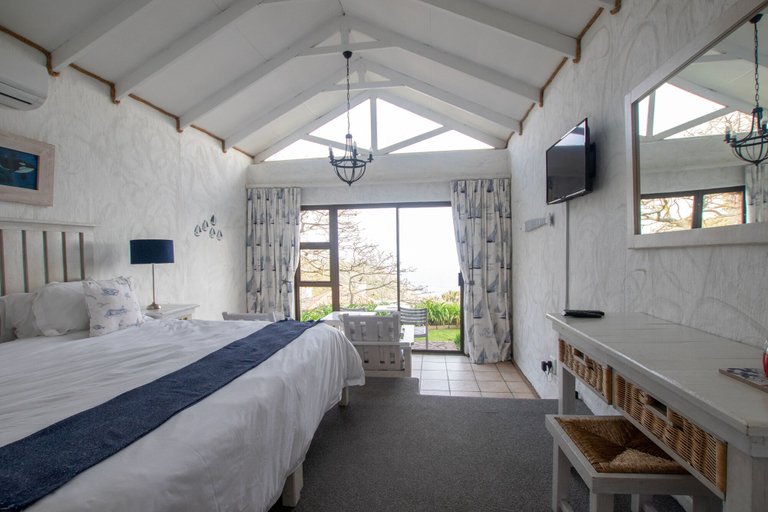 Bedroom 3, Dutton's Cove Guesthouse, Eden