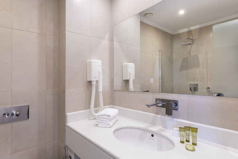 Bathroom 5, Blue Horizon Hotel, South Aegean