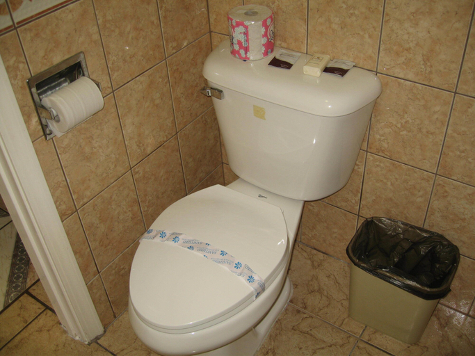 Bathroom 5, Tower Motel Long Beach, Los Angeles