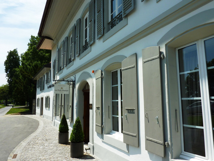 Exterior & Views 2, Hostellerie Le Petit Manoir, Morges