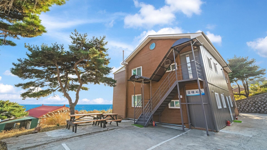 Exterior & Views 2, Ganghwa Marinwon Pulbilra Gajok Pension, Ganghwa