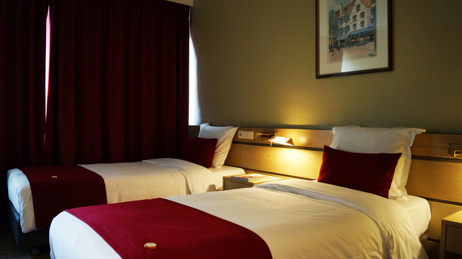 Bedroom 2, Hotel Olivier, Luxembourg