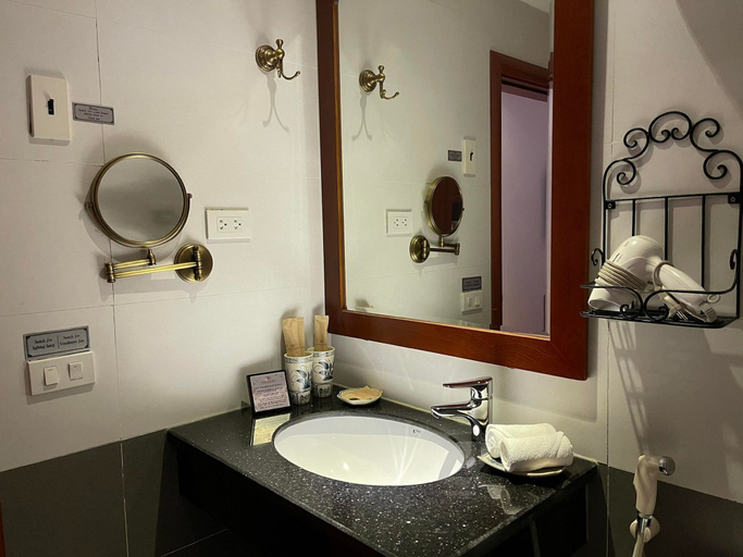 Bathroom 3, The Vancouver Hotel Ninh Binh, Ninh Bình