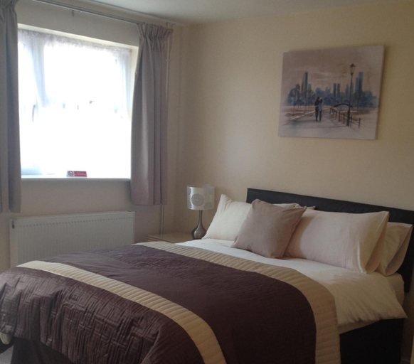 Bedroom 2, Newent Golf Club & Lodges, Gloucestershire