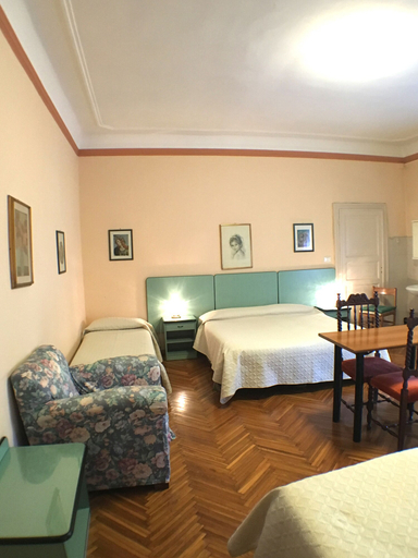 Bedroom 4, Albergo Panorama, Bologna