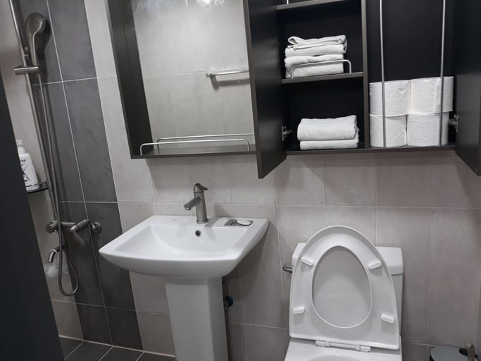 Bathroom 5, Namuae, Gyeongju