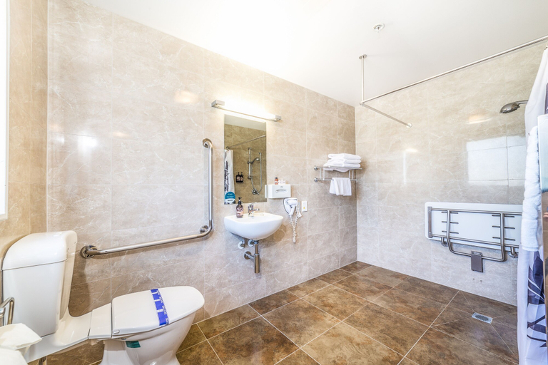 Bathroom 4, Alexander Inn, Waitakere