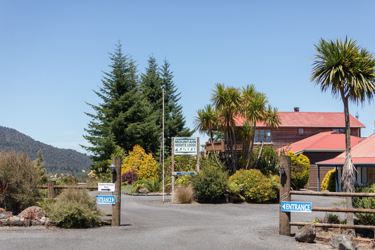Exterior & Views 2, Mountain Heights Lodge, Ruapehu