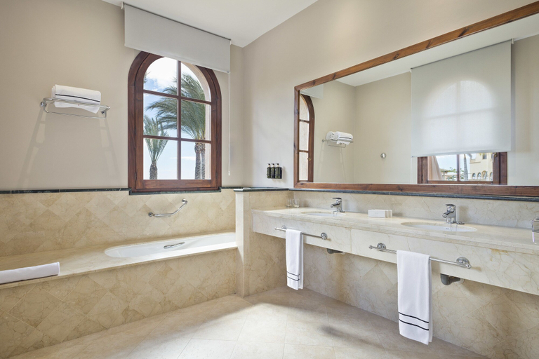 Bathroom 5, The Level at Melia Villaitana, Alicante