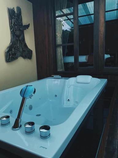 Bathroom 4, Thiw Son Beach Resort, Ko Yao District