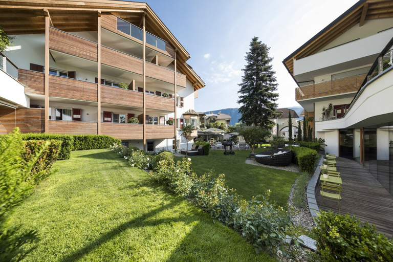 Exterior & Views 2, Boutique Hotel Zum Rosenbaum, Bolzano