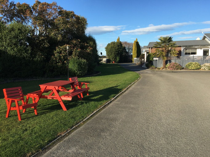 Exterior & Views 2, Colonial Lodge Motel, Waitaki