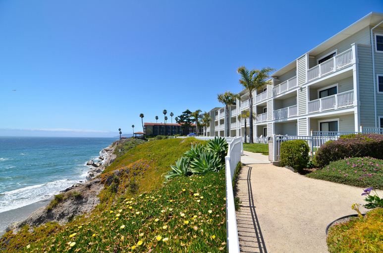 Exterior & Views 1, Pismo Lighthouse Suites, San Luis Obispo