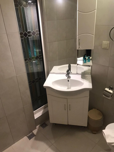 Bathroom 5, Ege Soley Hotel, Ayvalık