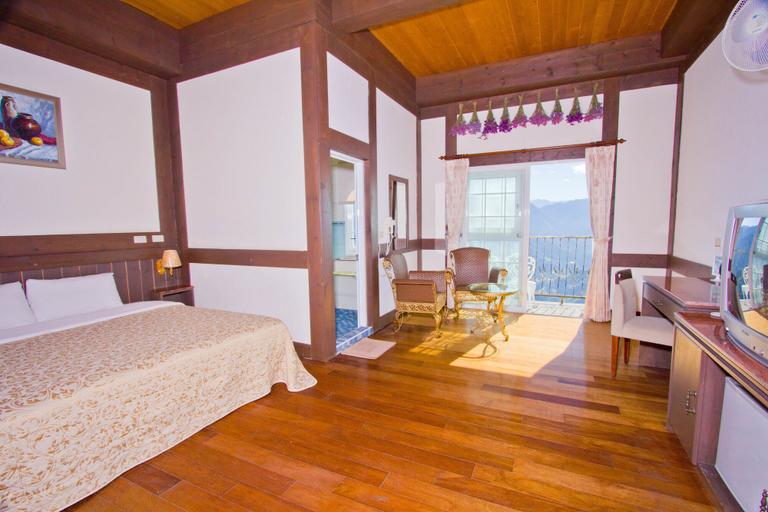 Bedroom 2, Maple Leaf Holiday Villa, Nantou
