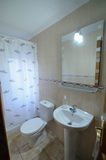 Bathroom 4, Casa Eva, Tarragona