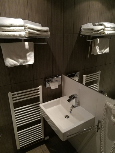 Bathroom 3, Hotel PurPur, Praha 1