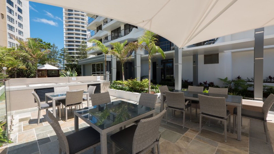 Food & Drinks, Ocean Royale, Gold Coast