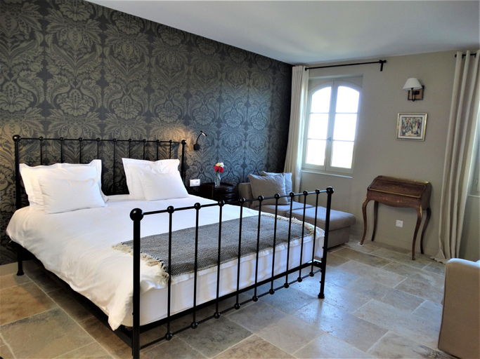 Bedroom 3, Chambre d'hôtes Château MontPlaisir, Vaucluse