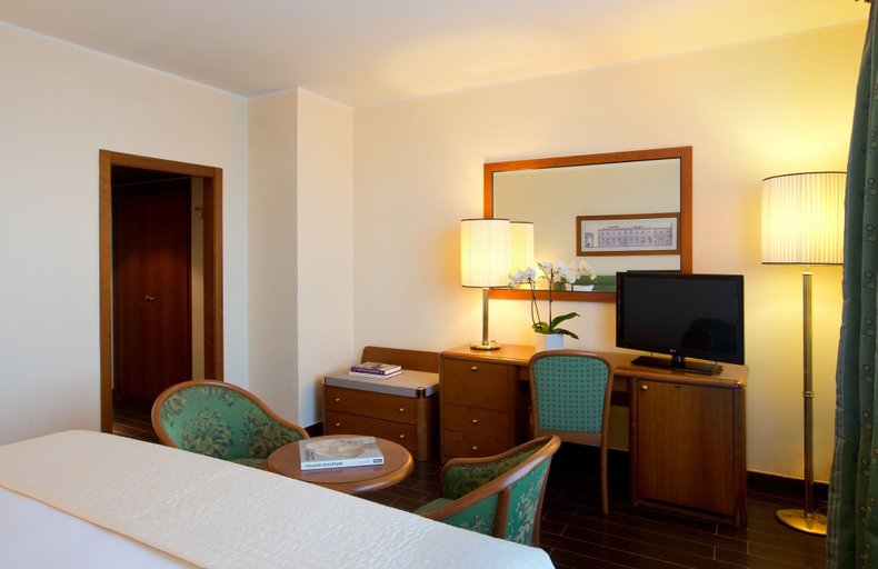 Bedroom 2, Starhotels Business Palace, Milano
