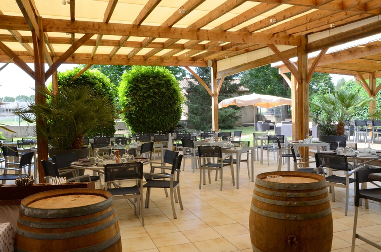 Food & Drinks 5, Logis Hotel-Restaurant Saint Romain, Rhône