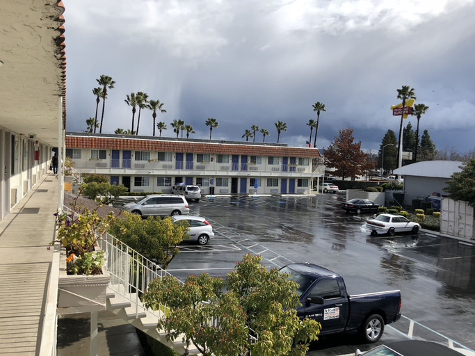 Others 5, Gilroy Inn, Santa Clara