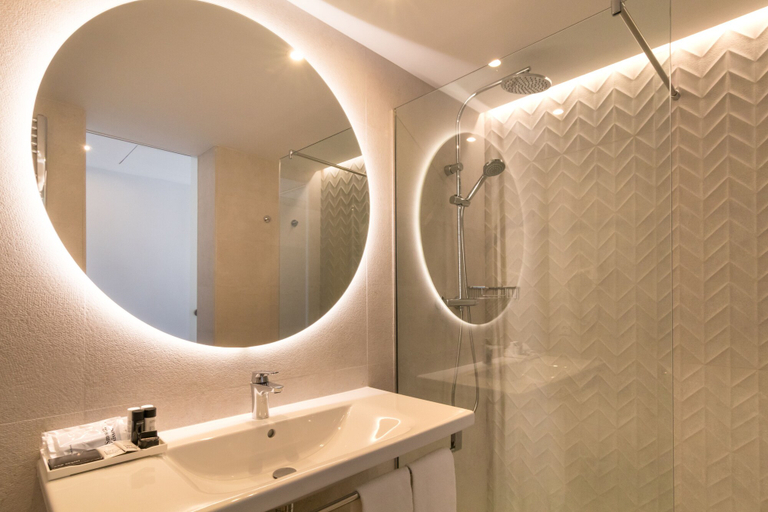 Bathroom 5, Cap Negret, Alicante