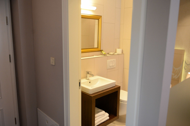 Bathroom 3, Vila Castanea, Krško