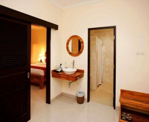 Bathroom 4, Swastika Bungalows, Denpasar