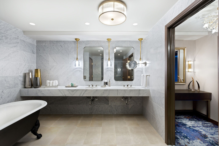 Bathroom 5, New York Hilton Midtown, New York