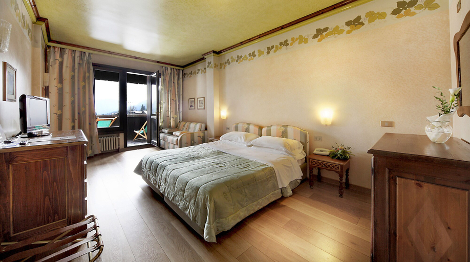 Bedroom 4, Hotel Club Relais Des Alpes, Trento