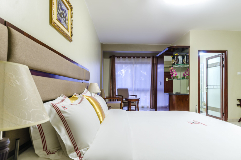Bedroom 2, Hillside Plaza Hotel, Kampala