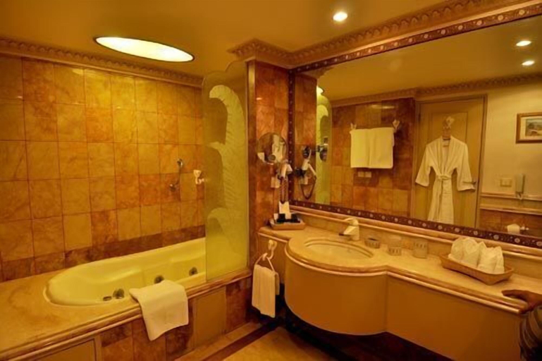Bathroom 3, Golden Palms Hotel And Spa, Bangalore