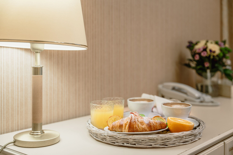 Food & Drinks 5, Aston Hotel, Sankt-Peterburg gorsovet