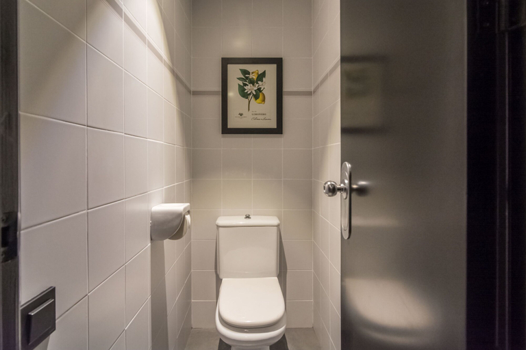 Bathroom 4, Hotel Malcom and Barret, Valencia
