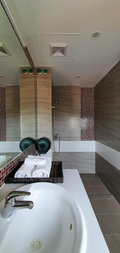 Bathroom 4, Queen Hotel Ninh Binh, Ninh Bình
