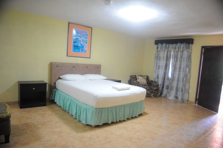 Bedroom 3, Rooms On the Hip Strip - Montego Bay
